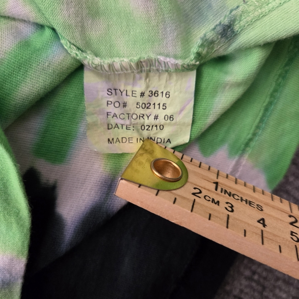 Liquid Blue The Beatles - Apple Logo Tie Dye Junior T-Shirt Size XL Vintage 2006 - Picture 8 of 8